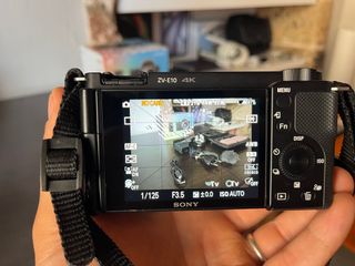 Sony Alpha ZV-E10 Kit - Ottica 16-50mm