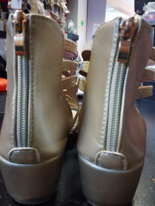 Sandali beige oro, nuovi