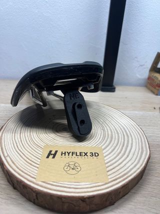 Soporte Garmin Varia RTC715 anclaje Swat