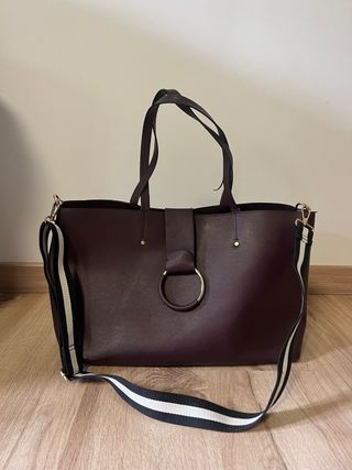 Bolso bandolera color burdeos
