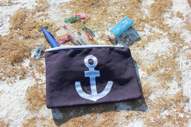 Estuche. Múltiples usos.