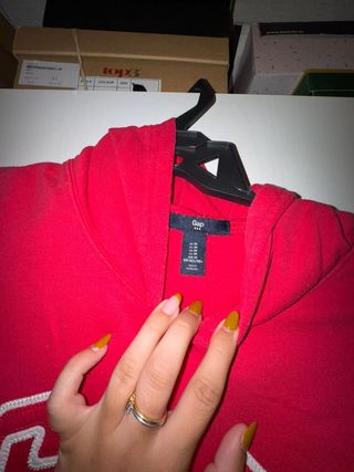 Sudadera Gap roja talla M