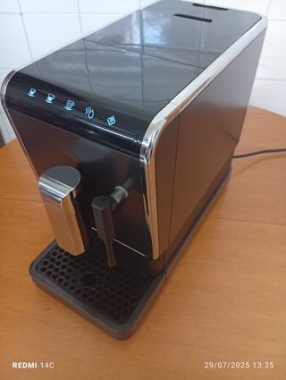Cafetera saeco - Máquina super automática compacta