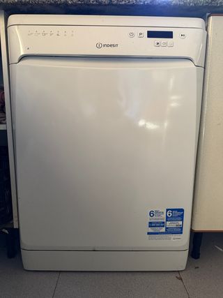 REGALO Lavajillas Indesit - Piezas