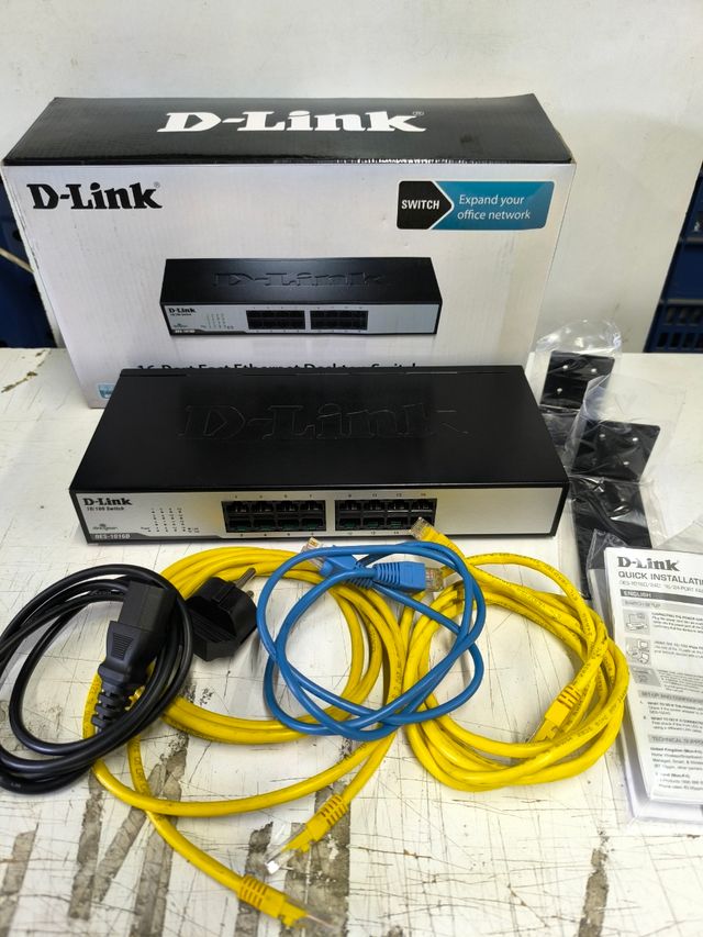 Switch D-Link DES-1016D 16 puertos