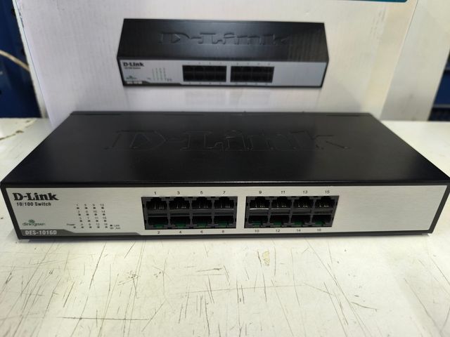 Switch D-Link DES-1016D 16 puertos