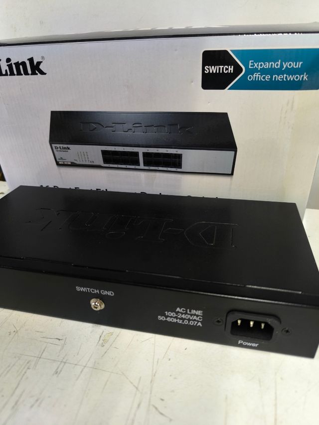 Switch D-Link DES-1016D 16 puertos