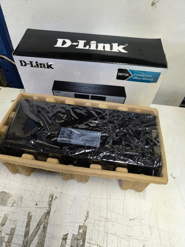 Switch D-Link DES-1016D 16 puertos
