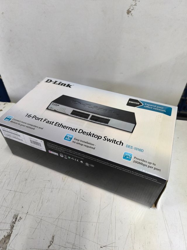 Switch D-Link DES-1016D 16 puertos