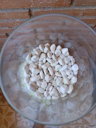 Jarrón cristal piedras blanco