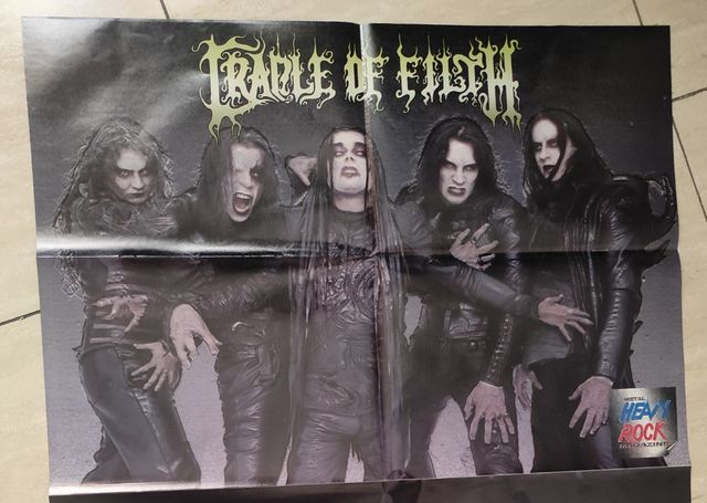 Posters "Tierra Santa,"Cradle of Filth y Blink 182