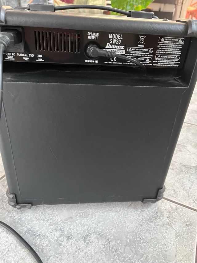 IBANEZ SW20 Sound Wave Amplificatore Basso