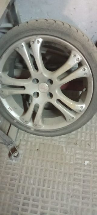 4 Llantas Coche - 4 tornillos
