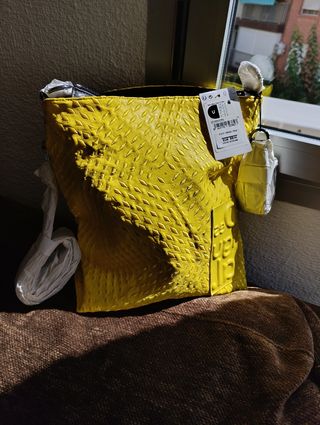 Bolso Desigual amarillo