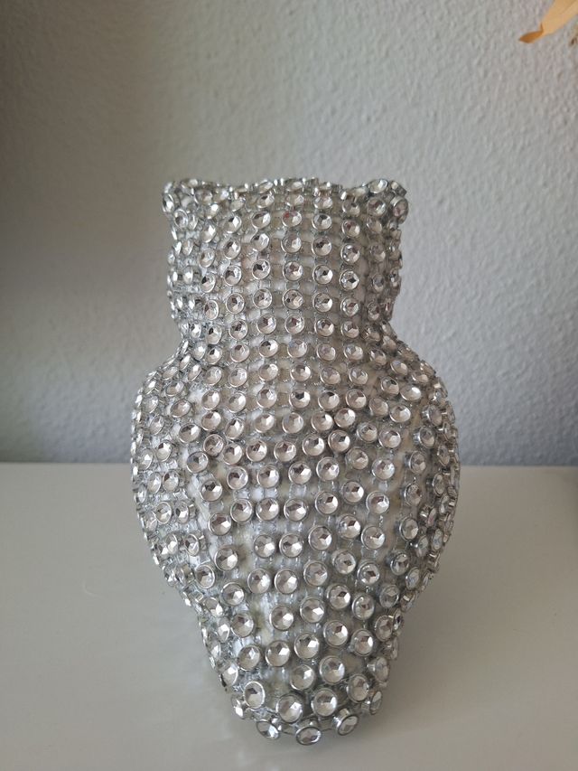Búho brillante con pedrería