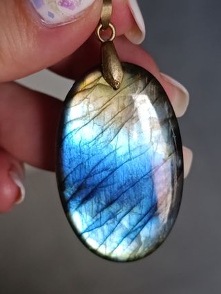 Ciondolo Labradorite blu e oro