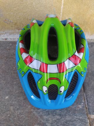 Casco bici niño con dibujo de una tortuga