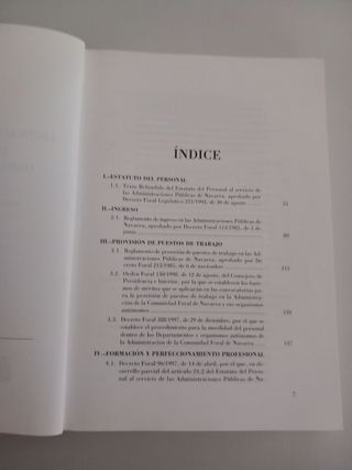 Legislación Sobre Funcionarios Al Servicio De L...