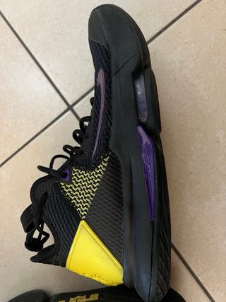 Nike LeBron Witness 4 - Scarpe Basket