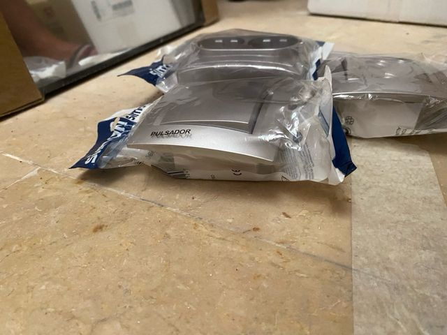 Interruptor Simon 15 - plateado