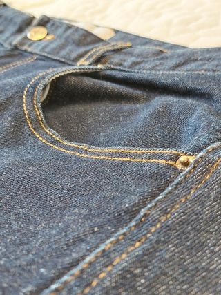 Pantalones vaqueros capri Adolfo Domínguez
