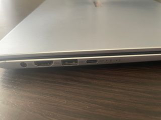 Laptop ASUS Zenbook (UX431F) - Core i7 di decima generazione