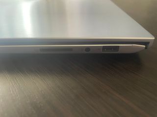 Laptop ASUS Zenbook (UX431F) - Core i7 di decima generazione