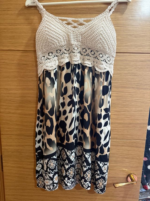 Abito all'uncinetto beige-marrone