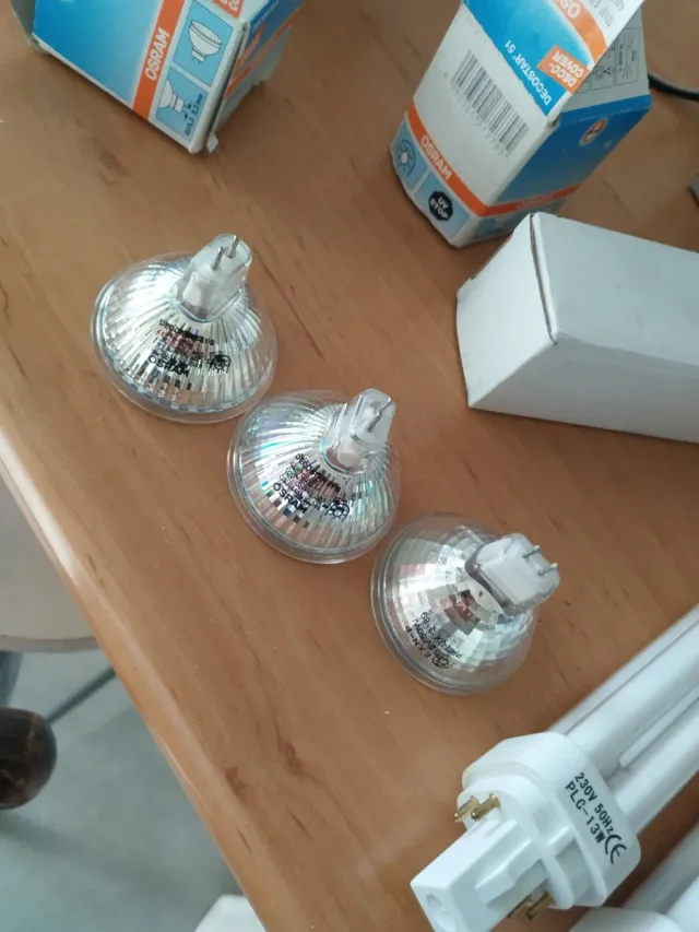 Bombillas bajo consumo 10W-13W