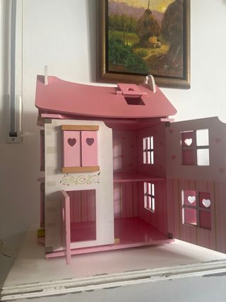 Casita muñecas madera rosa