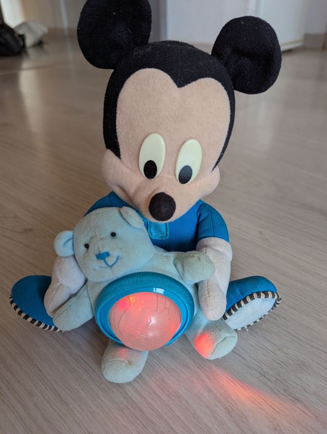 Peluche Mickey Mouse bebe con luz