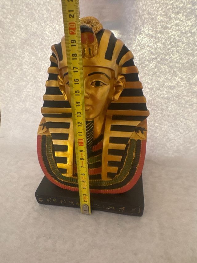 Busto del faraone egiziano - Figura