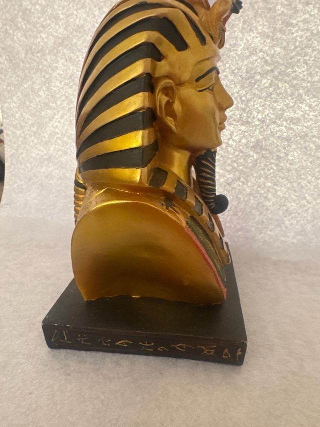 Busto del faraone egiziano - Figura
