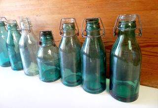 Botellas antiguas con cierre mecánico