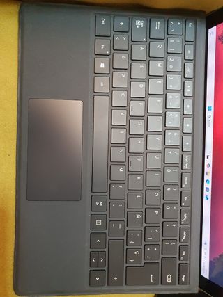 Surface Pro 7+ i5-1135G7 8GB 256GB Batt 100%