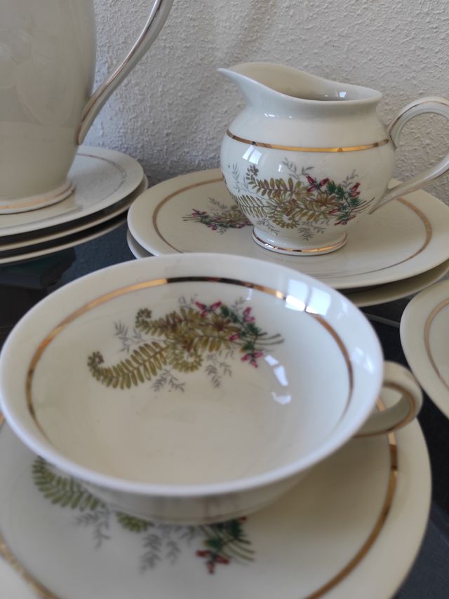 Servizio da tè in porcellana Limoges - 42 pezzi