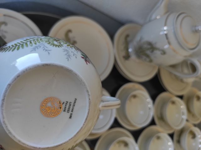 Servizio da tè in porcellana Limoges - 42 pezzi