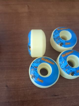 Ruedas Birdhouse Jaws 52 mm 100A