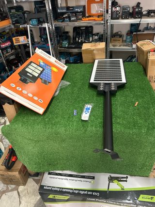 Lampione solare slim - 1000Lm