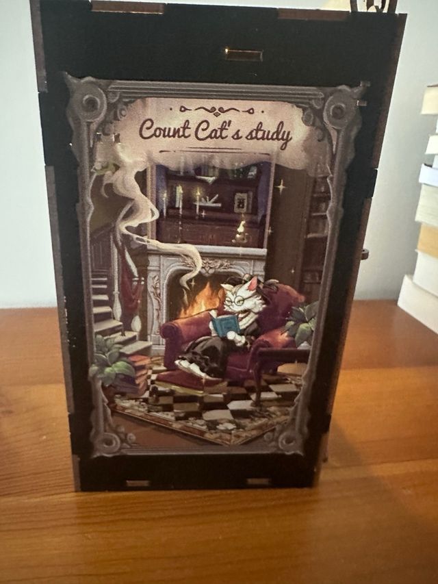 Mini casa de madera book nook