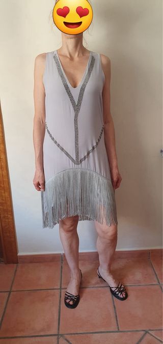 Vestido flecos plata Talla M