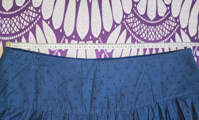 Falda midi azul marino talla 42