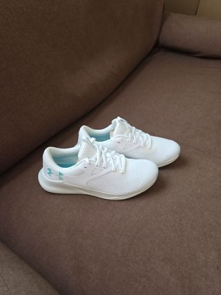 UNDER ARMOUR CHARGED AURORA 2 ORIGINAL, Blancas