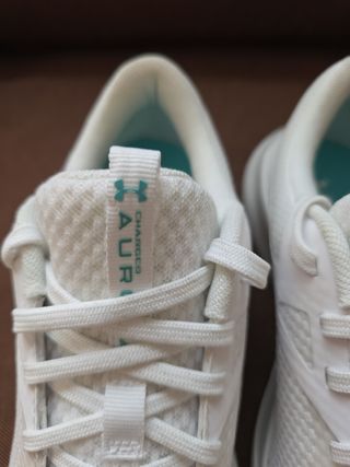 UNDER ARMOUR CHARGED AURORA 2 ORIGINAL, Blancas