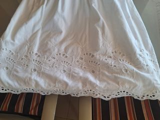 Vestido blanca bordada estilo ibicenco