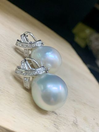 Pendientes perlas australianas con oro y brillante