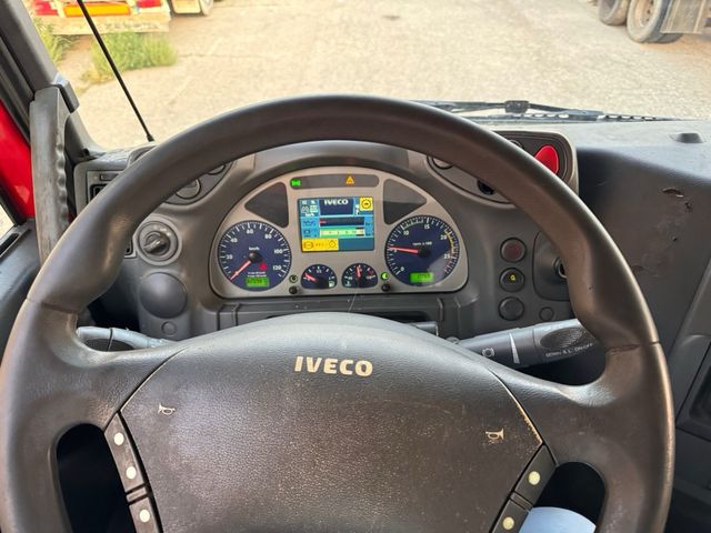 Iveco Stralis 420 - camión rojo