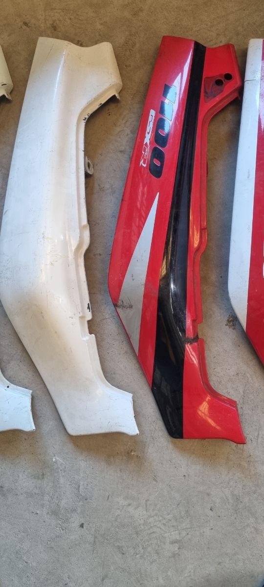 CACHA DERECHA GSXR 750 1100.