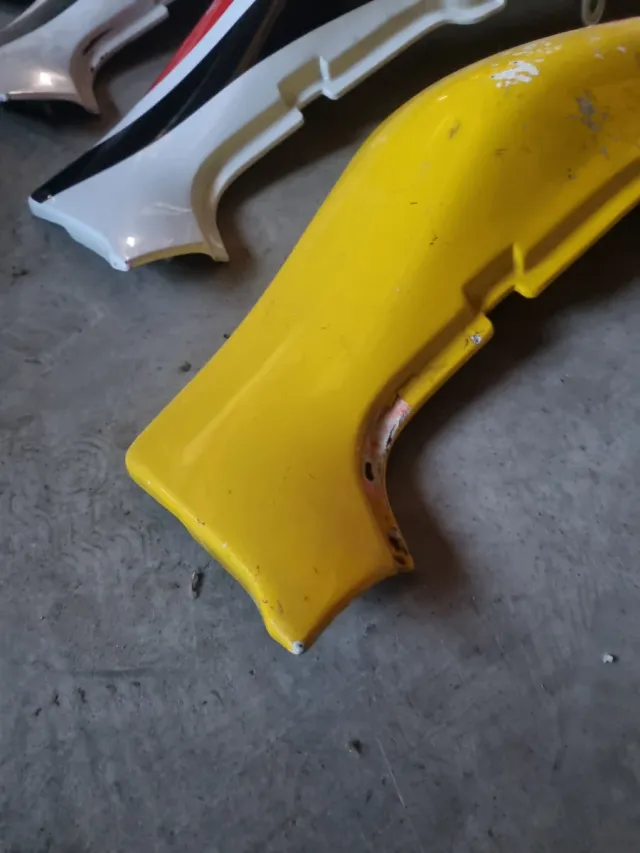 CACHA DERECHA GSXR 750 1100.