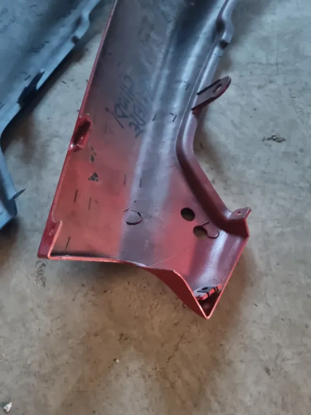 CACHA DERECHA GSXR 750 1100.